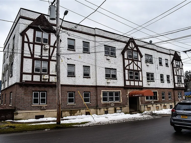 505 Garden St photo 3